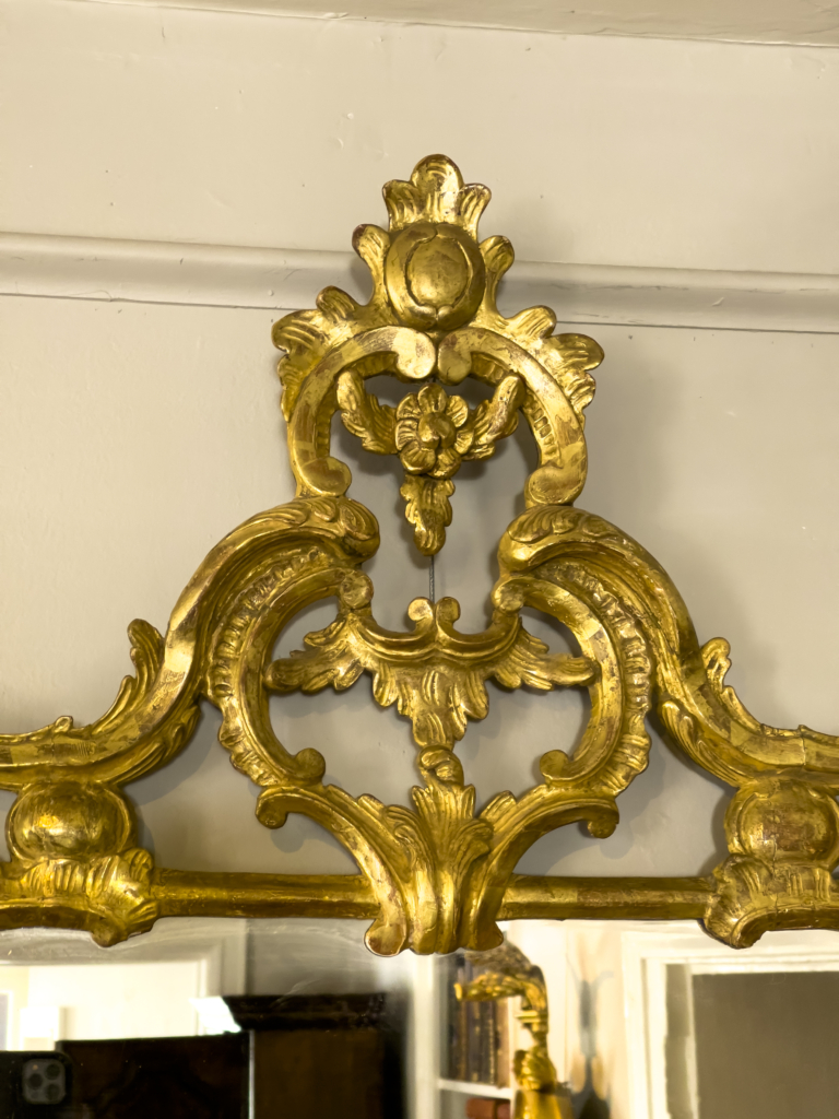 George III Giltwood Carved Mirror -Top Detail