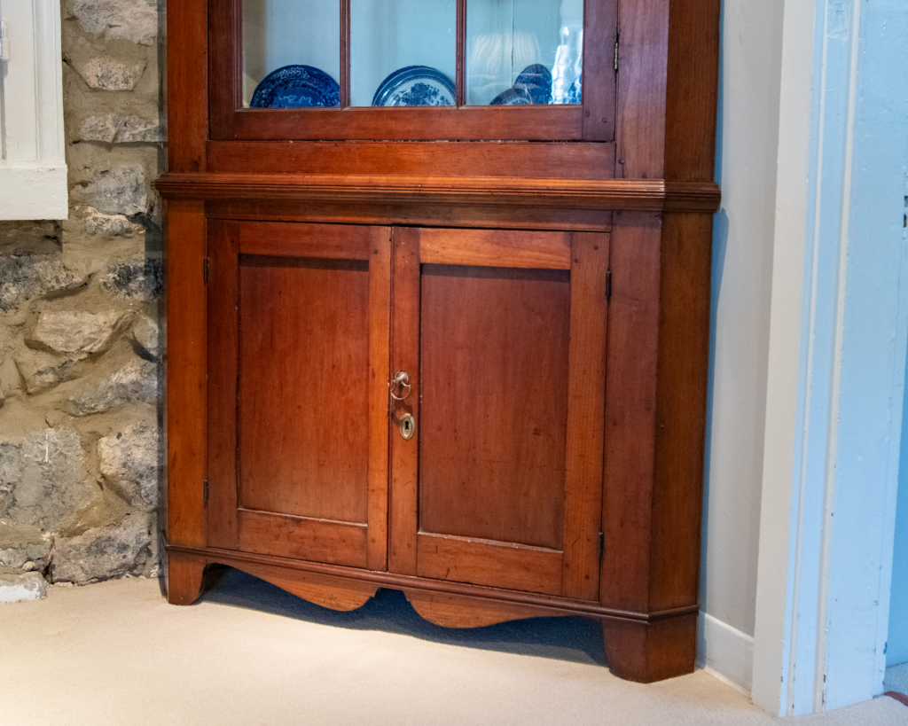 Federal Cherry Corner Cupboard - Base