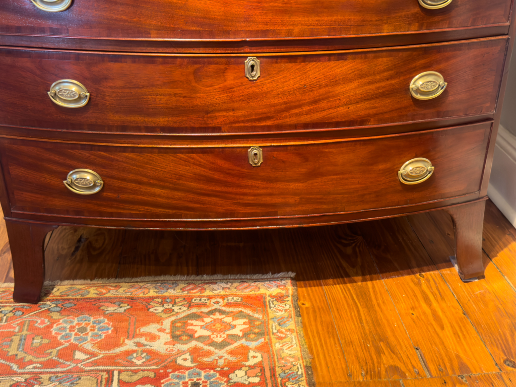 Federal Mahogany Bowfront Chest Of Drawers - Bottom Detail