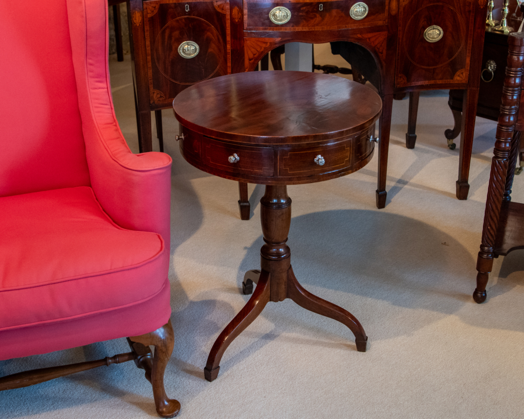 Regency Mahogany Drum Table - detail