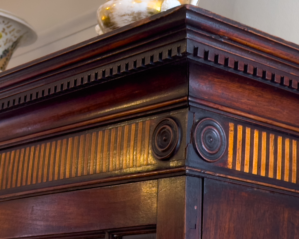 George III Mahogany Inlaid Bookcase - Top Detail