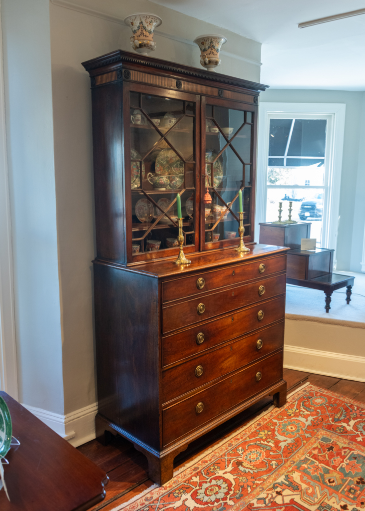 George III Mahogany Inlaid Bookcase - Closed Position